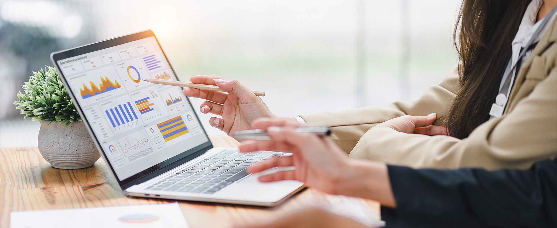 From Traffic to Leads: Leveraging Landing Pages in Your B2B Marketing